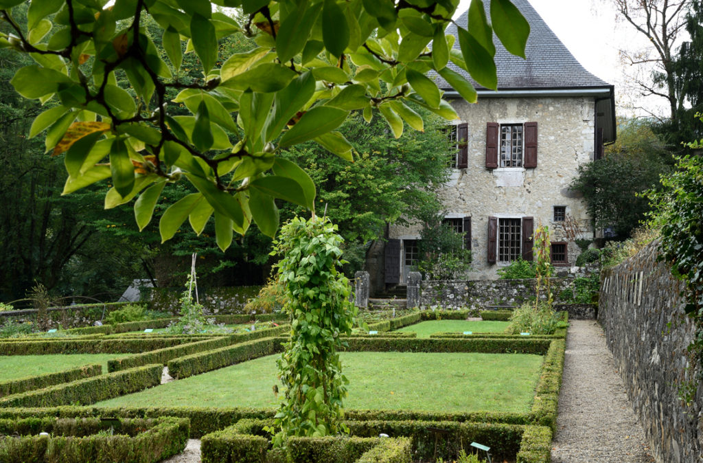Incontournable : La maison-musée Les Charmettes - vue du jardin et de la maison
