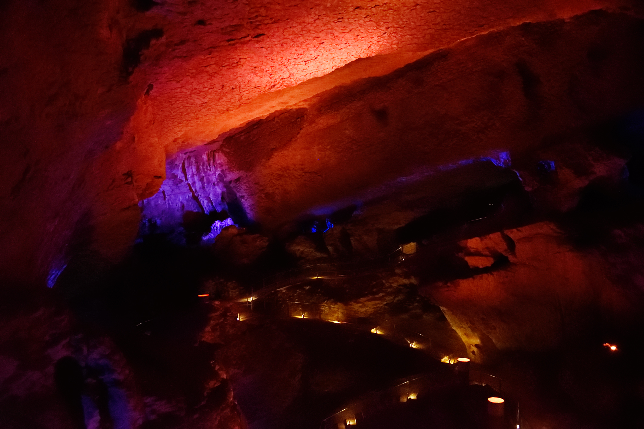 Gigantesque, la grotte du Mas d’Azil!