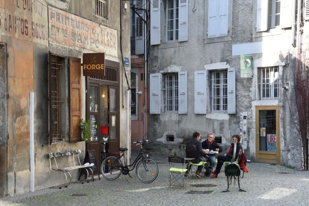 Un grand week-end à Chambéry : Une terrasse improvisée dans les rues 
