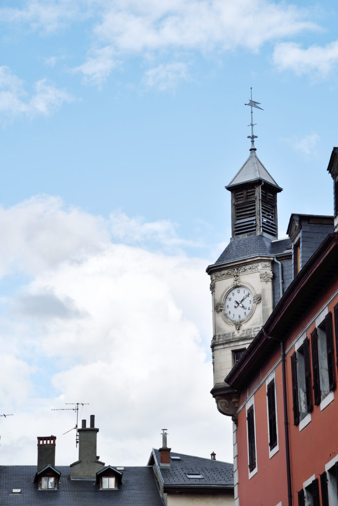 Incontournable : Un grand week-end à Chambéry, beffroi et son horloge place Saint Léger